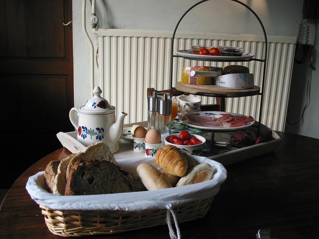 Bed and Breakfast De Hoge Peel Хейтуйсен Экстерьер фото