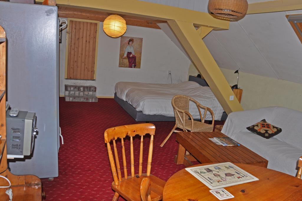 Bed and Breakfast De Hoge Peel Хейтуйсен Экстерьер фото