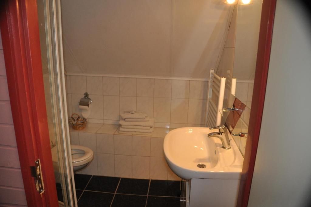 Bed and Breakfast De Hoge Peel Хейтуйсен Номер фото