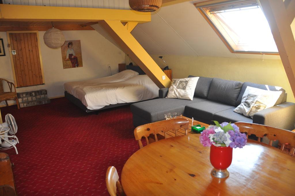 Bed and Breakfast De Hoge Peel Хейтуйсен Экстерьер фото